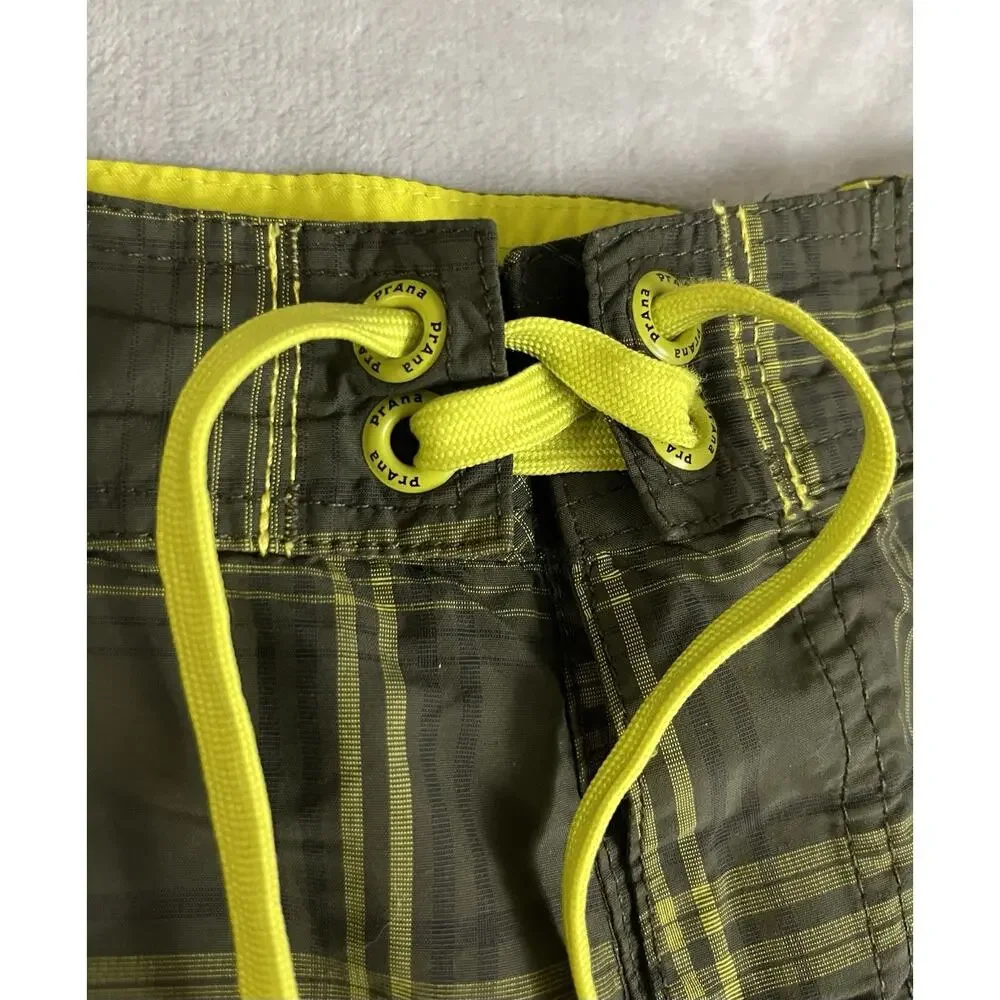 PrAna Men's Size 36 UPF 50+ Board Shorts Unlined Plaid Swim Surf Trunks Pockets
